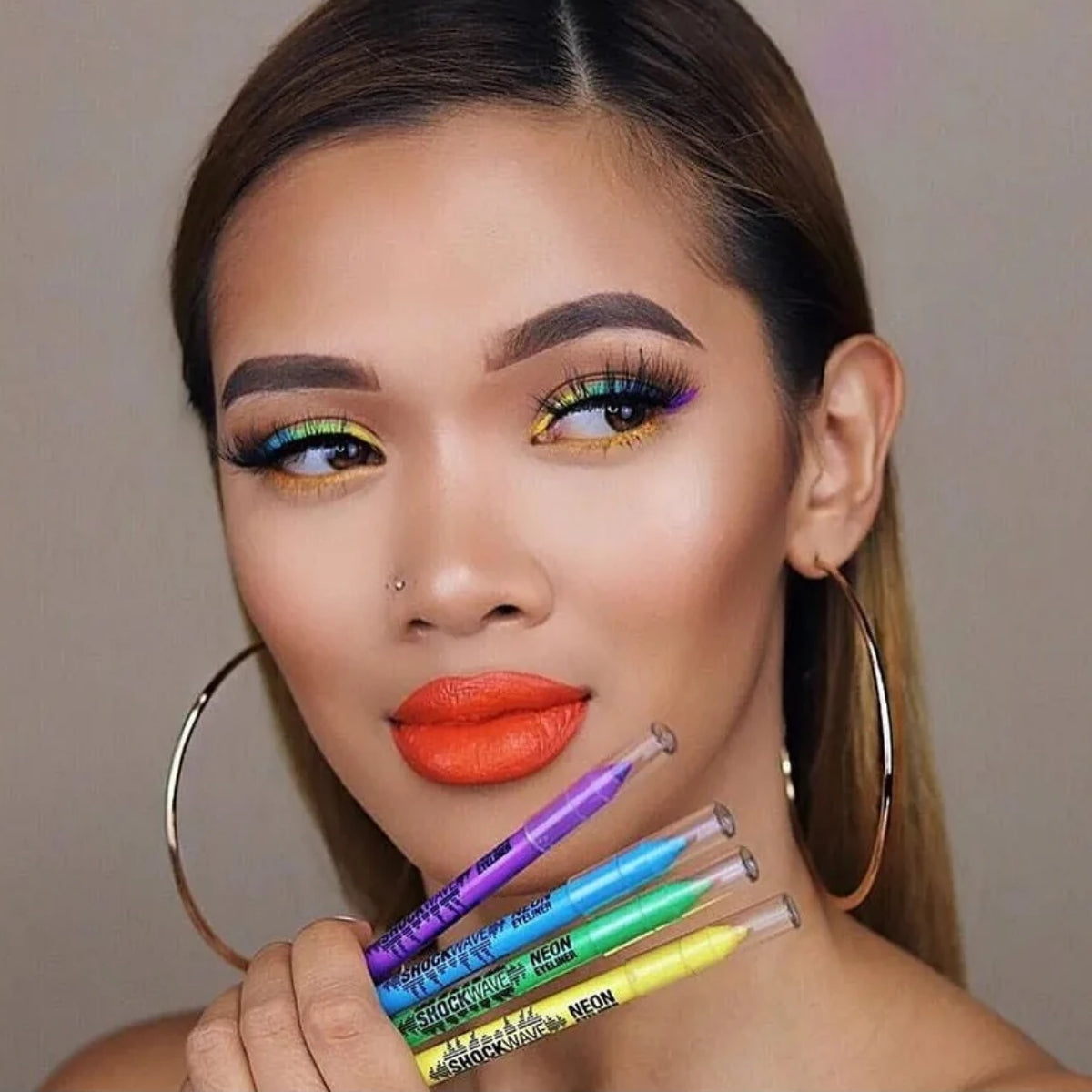 Delineador De Ojos Shockwave Neon EyeLiner L.A. Girl